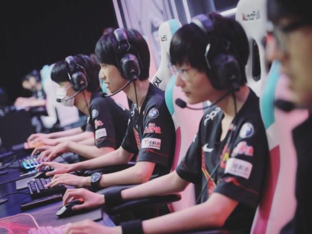 星球员在比 星球员在比