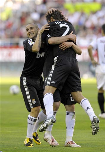 犹如闪电般 犹如闪电般