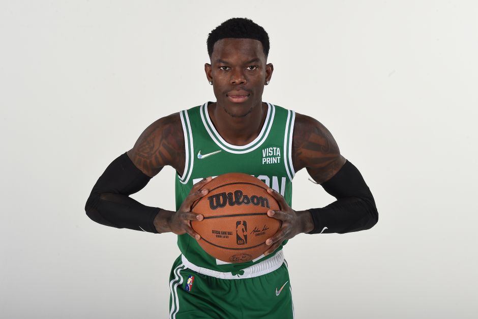 两人配合未 两人配合未