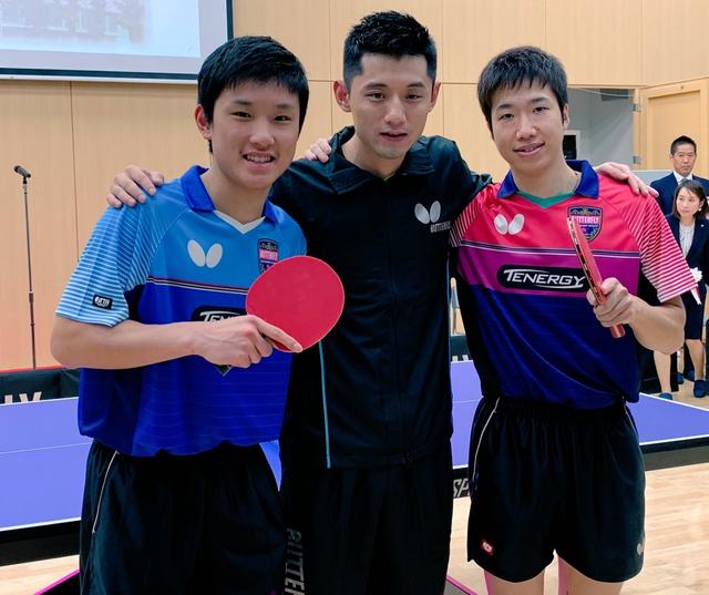 借阴影翻越 借阴影翻越